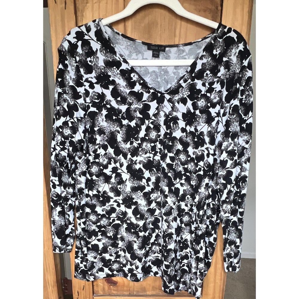 J. Jill Women's Wearever Top Shirt L Petite Black Floral, Stretch Knit, V-Neck